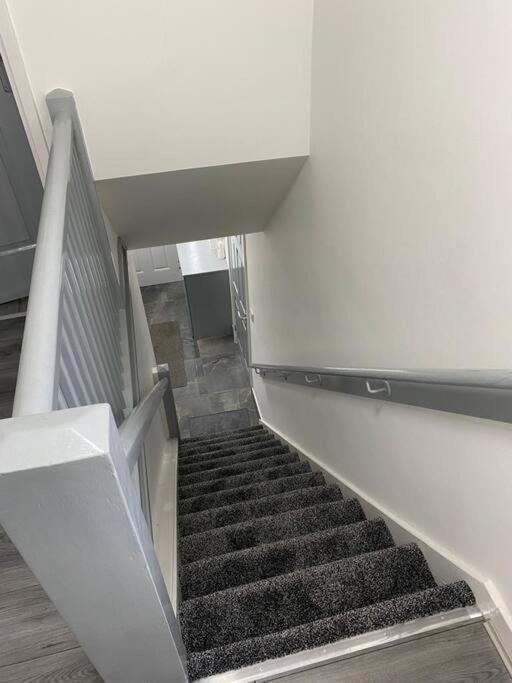 2 Bed House Sleeps 4-5 Villa Liverpool Bagian luar foto